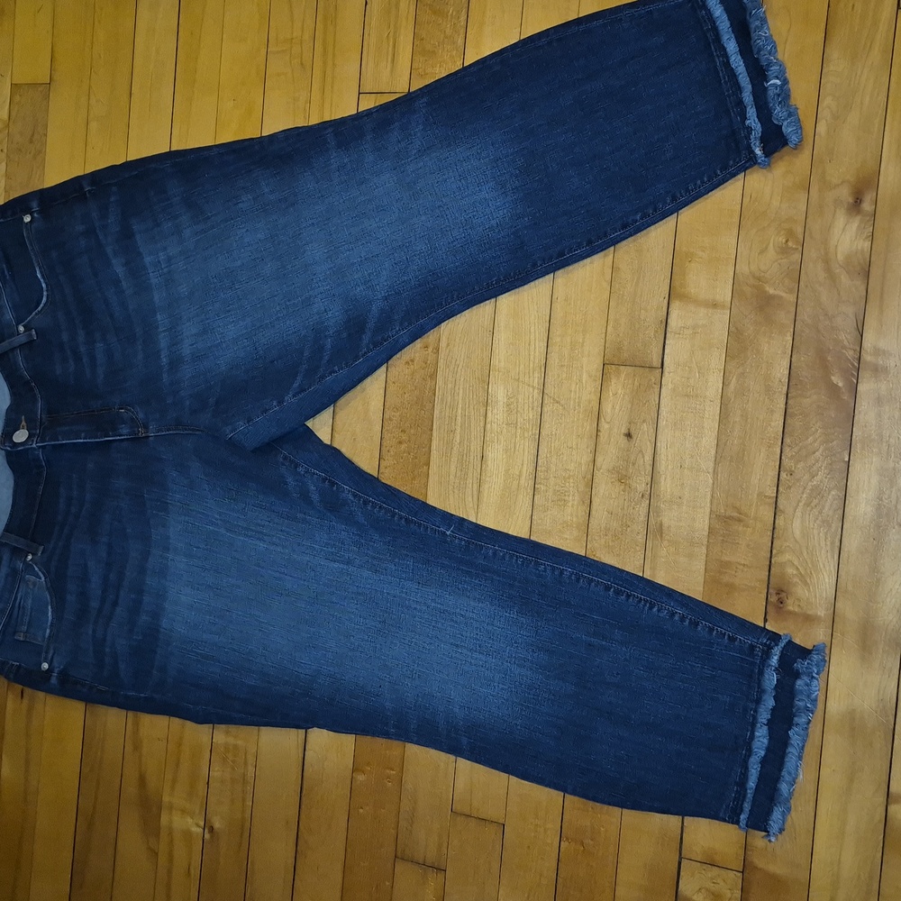LOFT, MODERN SKINNY JEANS.  NWT, SIZE 22 PLUS. - Picture 3 of 12